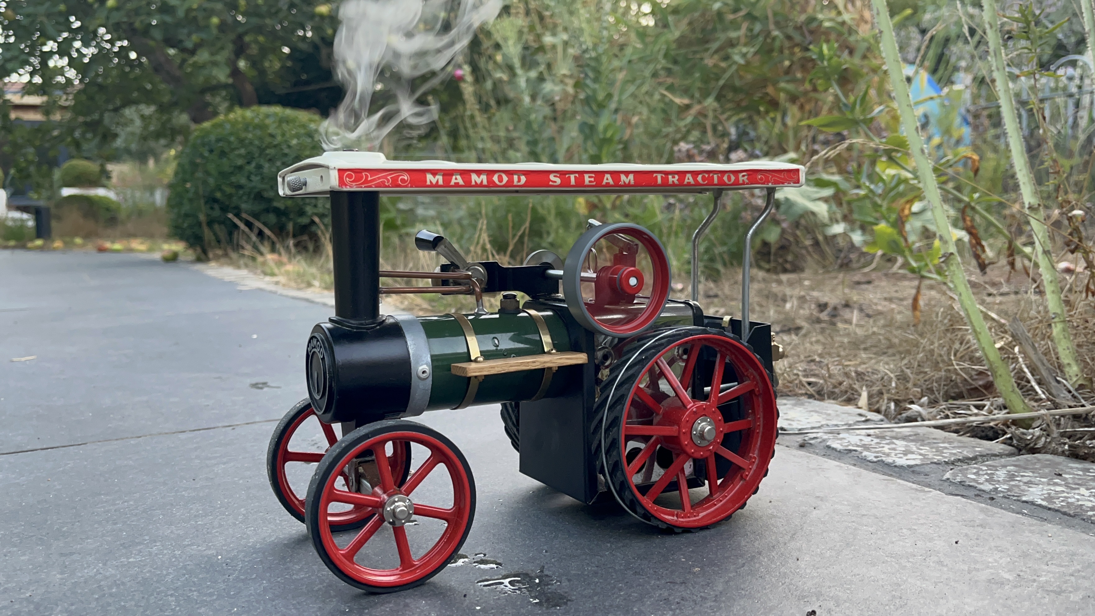 Mamod steam engine